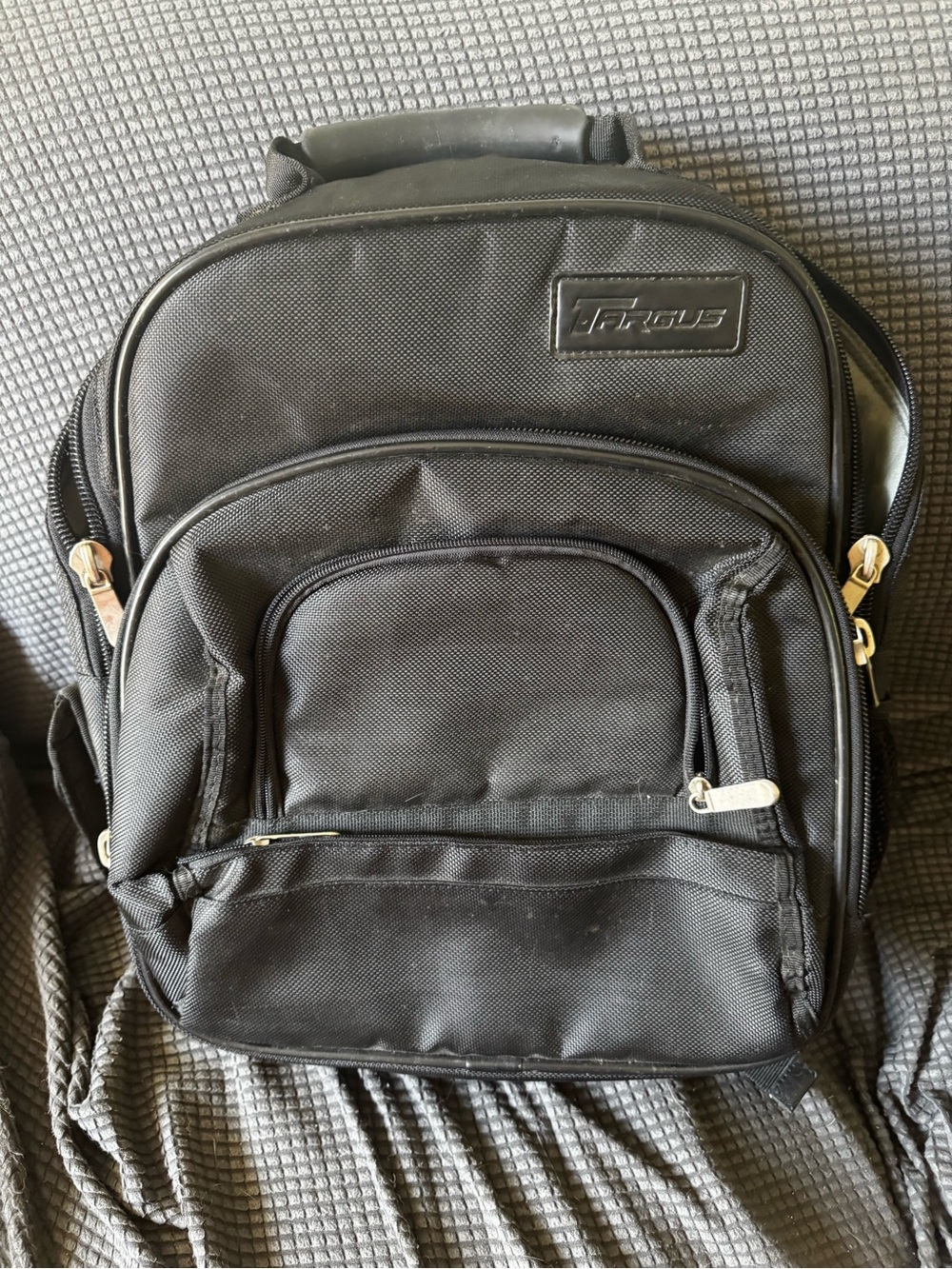 Targus Black Men's Compact Backpack with Multiple Pockets